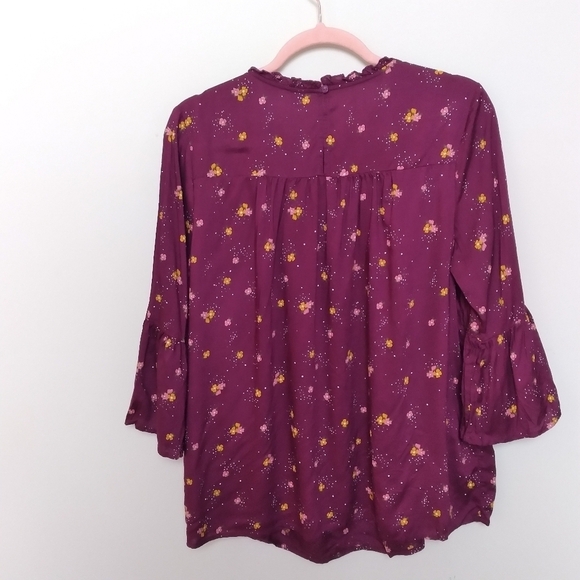 Old Navy Burgundy Floral Lightweight Ruffle Trim Swing Top Size Medium - Picture 2 of 9